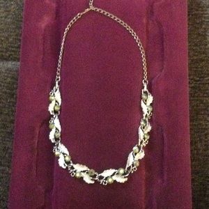 Stunning vintage necklace